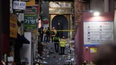 26 extranjeros, incluidos 2 estudiantes de EE.UU., murieron en estampida de Halloween en Corea del Sur