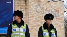 Estación de policía china en Irlanda retira su cartel y Canadá investiga oficinas similares en su territorio