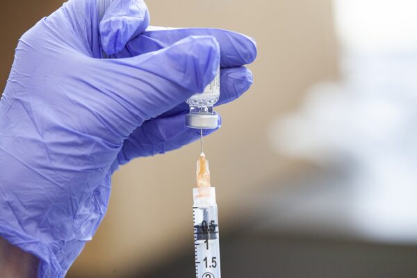 Vacuna contra el COVID-19 en una imagen de archivo. (Stephen Zenner/Getty Images)