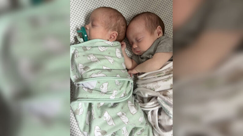 Ambos gemelos desarrollaron congestión y tos a mediados de octubre. (Cortesía de Amanda Bystran)