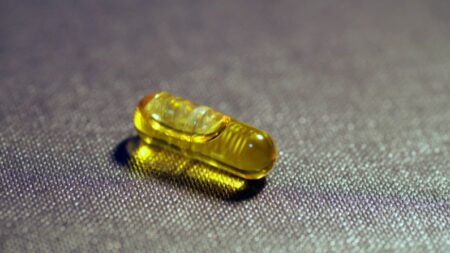 Estudio: Millones de casos de COVID se podrían haber evitado si todos hubiesen tomado vitamina D