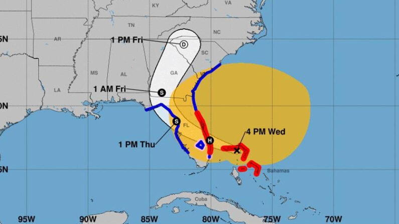 Imagen cedida el 9 de noviembre de 2022 por la Oficina Nacional de Administración Oceánica y Atmosférica (NOAA) a través del Centro Nacional de Huracanes (NHC) donde se muestra el pronóstico de cinco días de la trayectoria del huracán Nicole en territorio estadounidense. EFE/ Noaa-nhc