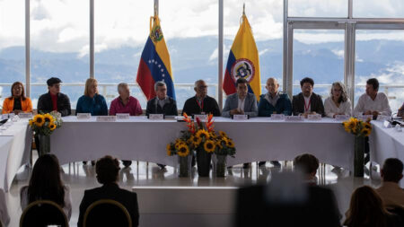 La oposición liderada por Guaidó exige la salida del ELN de Venezuela