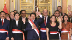 Presidente de Perú toma juramento a su quinto gabinete de ministros