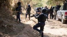 Policía mexicana disuelve a balazos protesta estudiantil indígena
