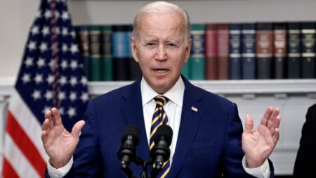 Adm. Biden despliega un proceso “más fácil” en que los préstamos estudiantiles se dan de baja por bancarrota