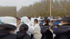 Se desatan protestas por restricciones de COVID en fábrica de iPhone en China