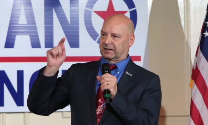 El candidato republicano a gobernador de Pensilvania, Doug Mastriano, en la campaña de 2022. (Cortesía de la campaña de Mastriano)