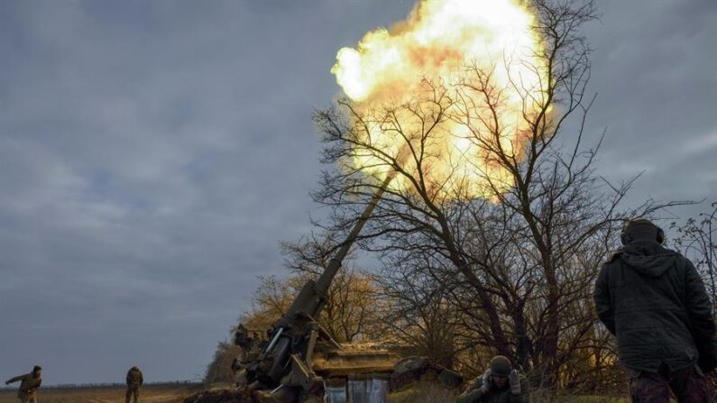 Imagen de la ofensiva ucraniana en la región de Jersón, de la que el ejército ruso dice estar retirándose. EFE/EPA/Stanislav Kozliuk
