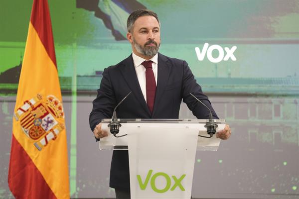 El líder de VOX, Santiago Abascal, ofrece una rueda de prensa en la sede del partido en Madrid, el 14 de noviembre de 2022. EFE/ Borja Sánchez Trillo
