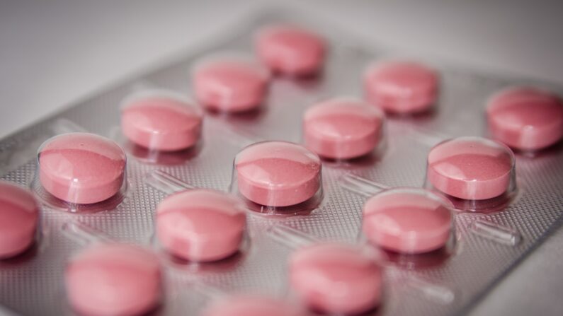 Medicamentos en tabletas. (Michal Jarmoluk/Pixabay) 