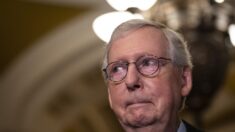 Republicanos del Senado reeligen a Mitch McConnell como líder y rechazan la candidatura de Scott