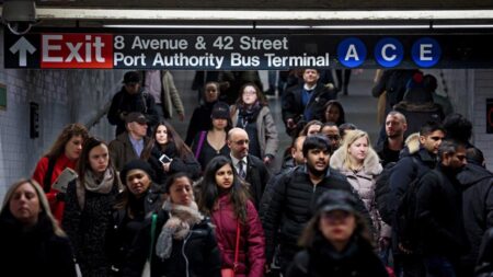 Metro Nueva York supera mil millones de pasajeros por primera vez desde 2019