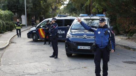 La Embajada de Ucrania en Madrid recibió paquete manchado de sangre