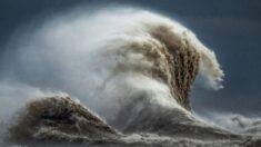 Fotógrafo resiste fuertes temporales para tomar épicas olas de tormentas: ¡Las fotos son irreales!