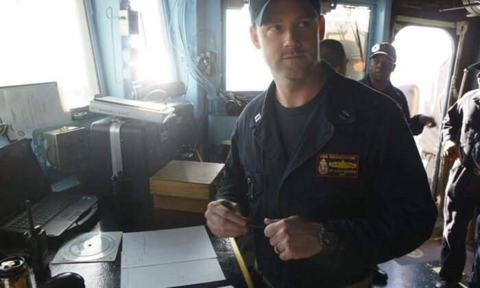 El teniente naval Levi Beaird en un destacamento de navegación de 2018. (Cortesía de Levi Beaird)