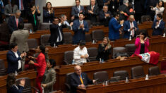 Congreso de Perú destituye a Castillo por «permanente incapacidad moral»