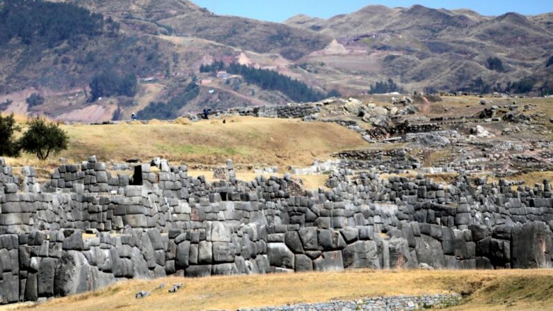Vista del parque arqueológico de Sacsayhuaman en Cuzco, Perú, el 24 de junio de 2020. (JOSE CARLOS ANGULO/AFP via Getty Images)
