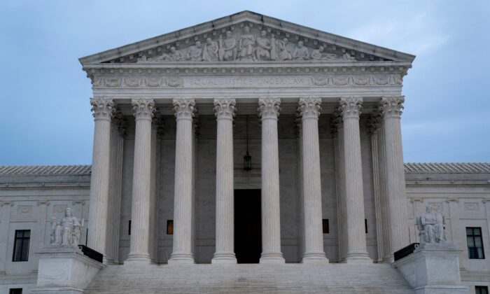 El edificio de la Corte Suprema de Estados Unidos en Washington, el 3 de octubre de 2022. (Stefani Reynolds/AFP a través de Getty Images)