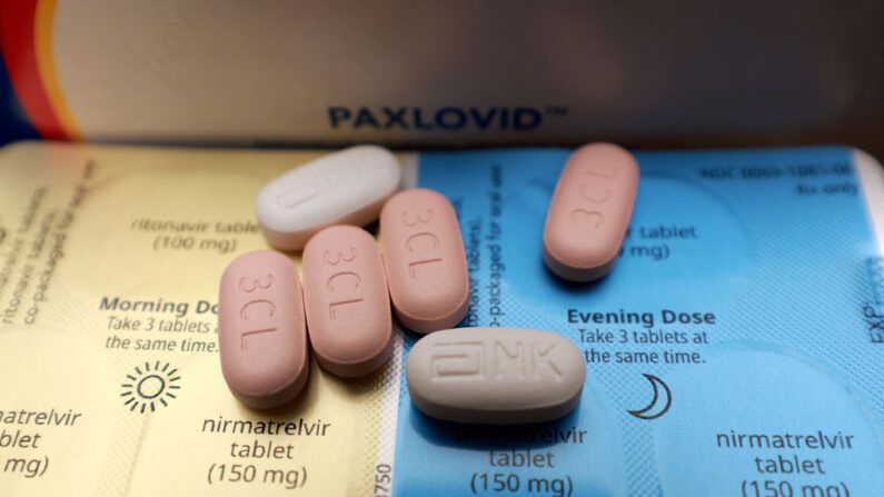 Muestras del medicamento Paxlovid, de Pfizer, en Pembroke Pines, Florida, el 7 de julio de 2022. (Joe Raedle/Getty Images)