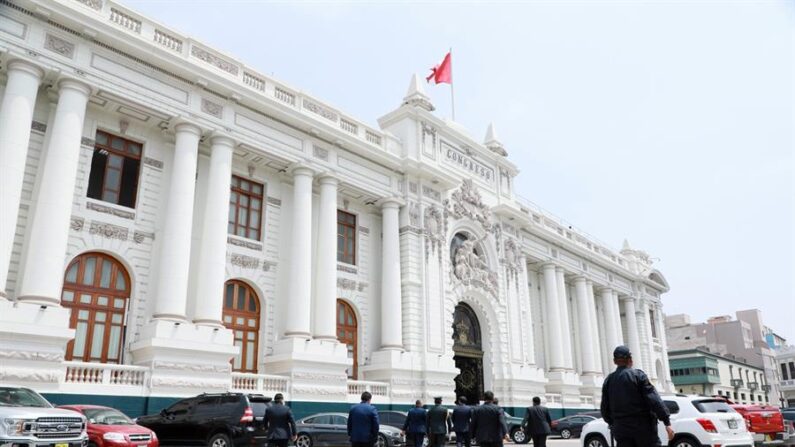 Vista general de la sede del Congreso peruano en Lima (Perú), en una fotografía de archivo. EFE/ Juan Ponce Valenzuela