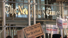 Empleados del NY Times protestan por sueldos más altos mientras tienen pequeño avance en conversaciones