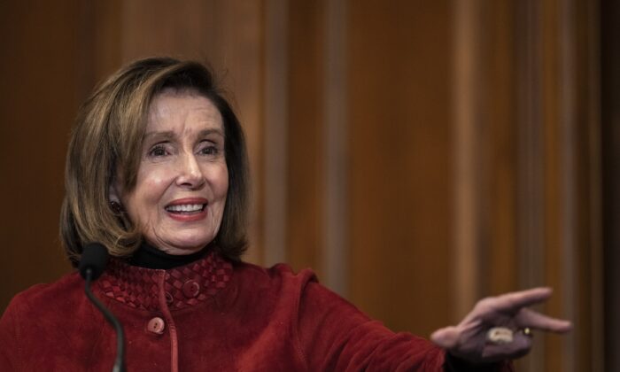 La presidenta de la Cámara de Representantes, Nancy Pelosi (D-Calif.), en Washington el 22 de diciembre de 2022. (Drew Angerer/Getty Images)