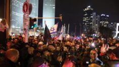 Miles de personas en Israel protestan contra los planes del gobierno para reformar el sistema judicial