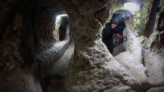 Hombre descubre inmensa ciudad subterránea mientras renueva su casa: ¡Los túneles no tienen fin!