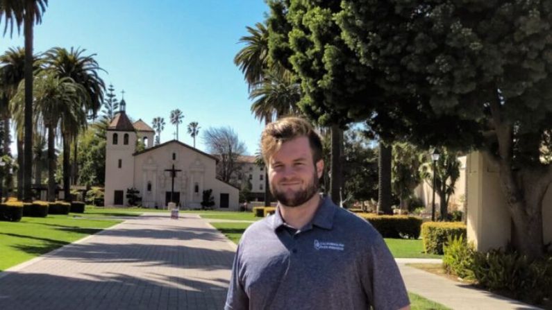 Charlie Ternan en la Universidad de Santa Clara en 2019. (Cortesía de Song for Charlie)