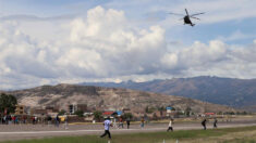 Perú cierra un segundo aeropuerto ante las protestas antigubernamentales