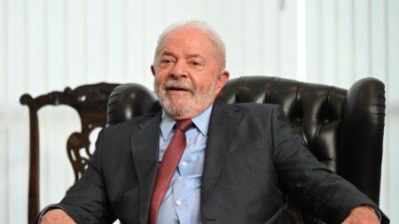Los inversores se asustan con primeras medidas económicas de Lula