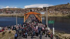Policía frena marcha hacia Lima, mientras otras provincias se unen a protesta