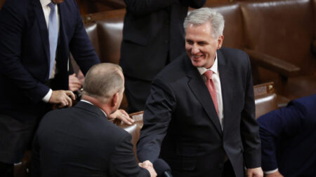 Kevin McCarthy es elegido presidente de la Cámara de Representantes para el 118º Congreso