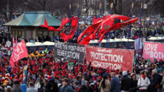 Decenas de miles protestan contra el aborto en primera «Marcha por la vida» tras anulación de Roe vs Wade