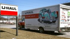 Más camiones U-Haul salieron de California que cualquier otro estado en 2022, con Texas principal destino