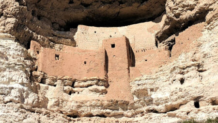 Colonizadores pensaban que los aztecas construyeron este castillo en Arizona, pero es aún más antiguo