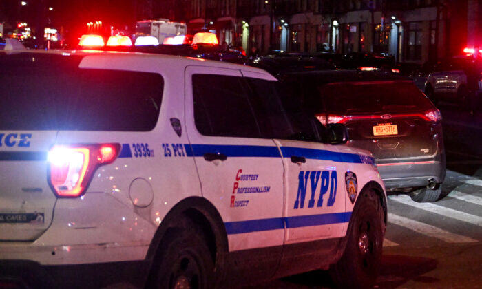 Un coche de policía de Nueva York en una foto de archivo. (Alexi Rosenfeld/Getty Images)