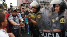 Fiscalía confirma que protestas en Perú han dejado 42 muertos y 329 detenidos
