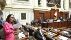 Congreso de Perú rechaza adelantar las elecciones para octubre de 2023