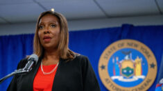 Fiscal general de Nueva York, Letitia James, organiza un evento “Drag Story Hour” para niños