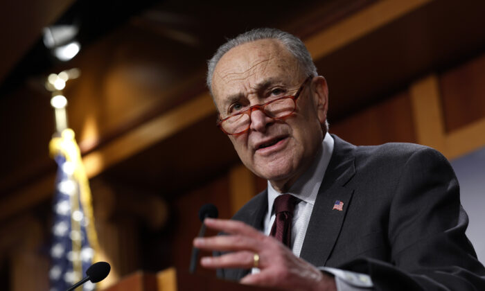 El líder de la mayoría del Senado, Chuck Schumer (D-N.Y.), en Washington, el 22 de diciembre de 2022. (Anna Moneymaker/Getty Images)
