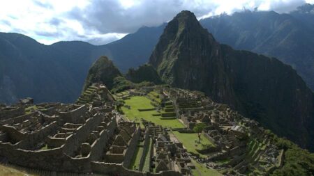 Gobierno de Perú anuncia el fin del contrato con empresa que vende entradas a Machu Picchu