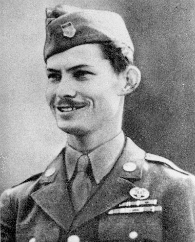Doss Desmond T., ganador de la Medalla de Honor por sus acciones como médico del Ejército de EE. UU. durante la Segunda Guerra Mundial. (Dominio público)