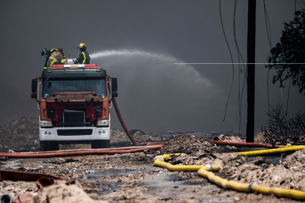 Un incendio forestal activo causa severos daños en el este de Cuba
