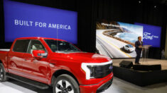 Acuerdo de Ford con empresa china de baterías para autos eléctricos causa preocupaciones de seguridad