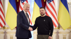 Visita de Biden a Ucrania tiene importancia para impedir que Putin invada otros países, dice Mike Lawler