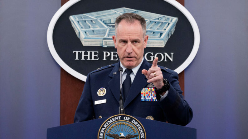 El secretario de prensa del Pentágono, el general de brigada Pat Ryder, ofrece una rueda de prensa en el Pentágono, en Arlington, Virginia, el 18 de octubre de 2022. (Kevin Dietsch/Getty Images)