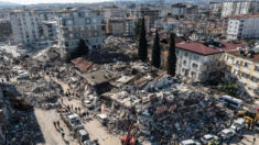 Turquía planea derribo inmediato de 50,000 edificios dañados por el terremoto