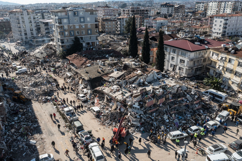 Más de 11,200 muertos en Turquía y Siria por los terremotos